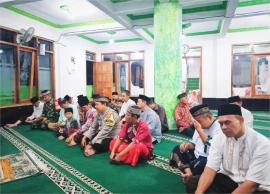 Tingkatkan Ukhuwah, Tim Safari Tarawih Kapanewon Karangmojo Kunjungi Masjid At-Taqwa Jatiayu